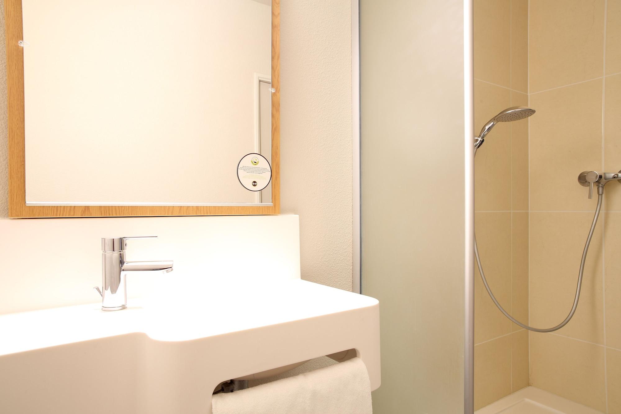 B&B Hotel Montpellier Centre Le Millenaire Екстериор снимка