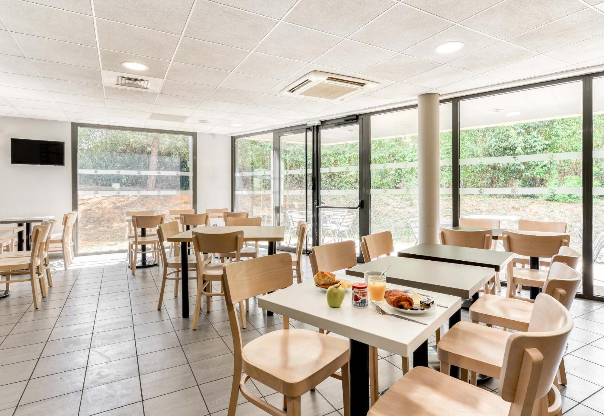 B&B Hotel Montpellier Centre Le Millenaire Екстериор снимка