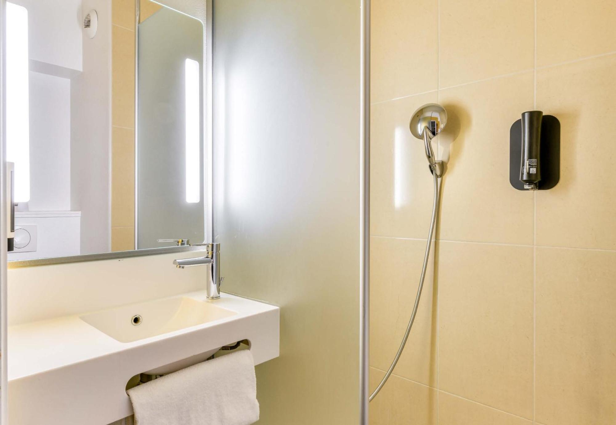 B&B Hotel Montpellier Centre Le Millenaire Екстериор снимка