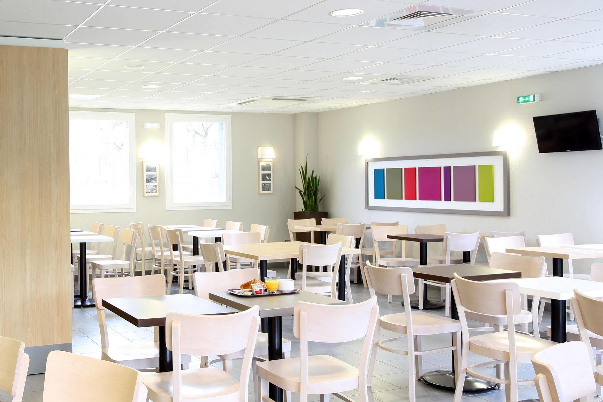 B&B Hotel Montpellier Centre Le Millenaire Екстериор снимка